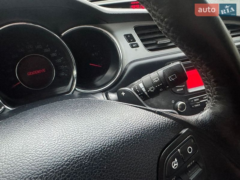 Хэтчбек Kia Ceed 2013 в Киеве