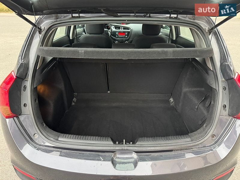 Хэтчбек Kia Ceed 2013 в Киеве