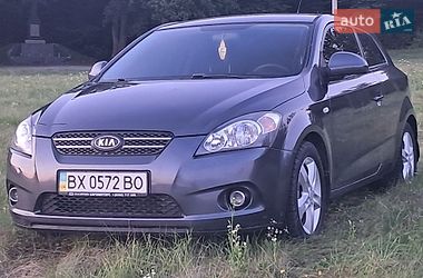 Хэтчбек Kia Ceed 2008 в Борщеве