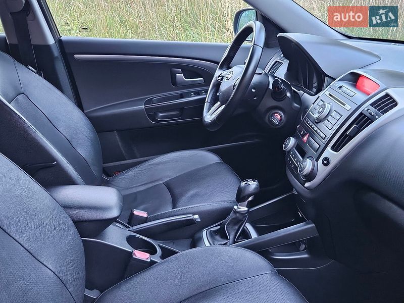 Универсал Kia Ceed 2009 в Дрогобыче