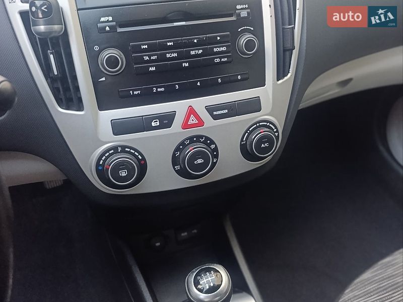 Универсал Kia Ceed 2009 в Ровно