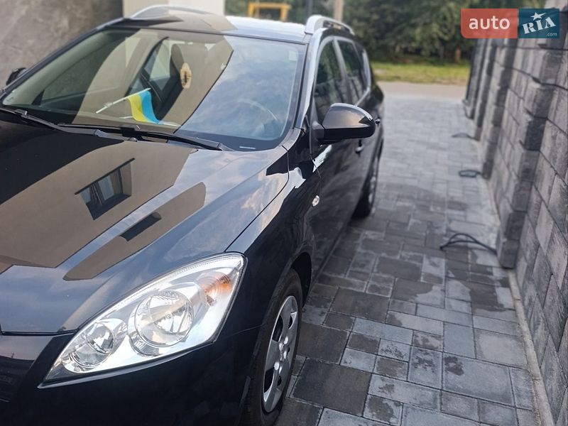 Универсал Kia Ceed 2009 в Ровно