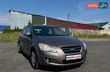 Хэтчбек Kia Ceed 2008 в Виннице