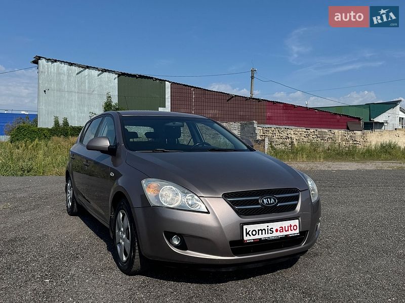 Хэтчбек Kia Ceed 2008 в Виннице