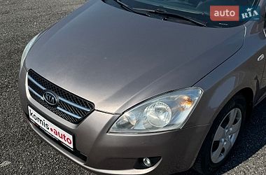 Хэтчбек Kia Ceed 2008 в Виннице