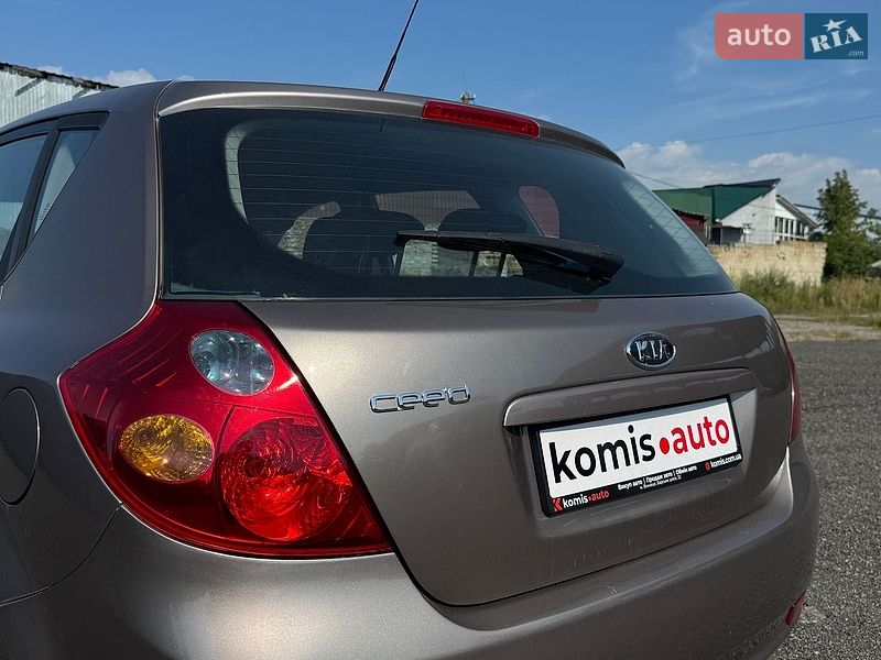 Хэтчбек Kia Ceed 2008 в Виннице