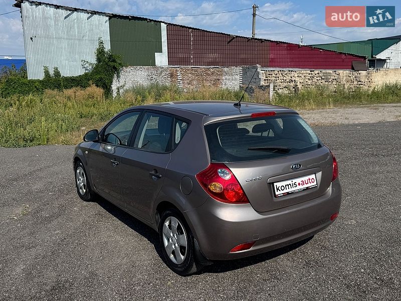 Хэтчбек Kia Ceed 2008 в Виннице