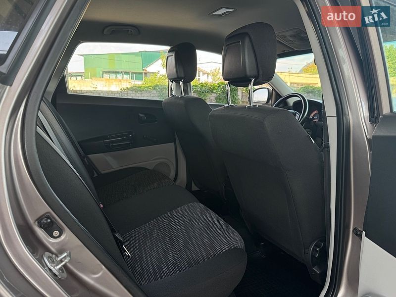 Хэтчбек Kia Ceed 2008 в Виннице