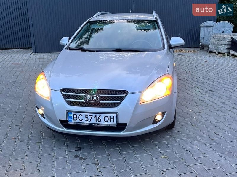 Універсал Kia Ceed 2009 в Дрогобичі