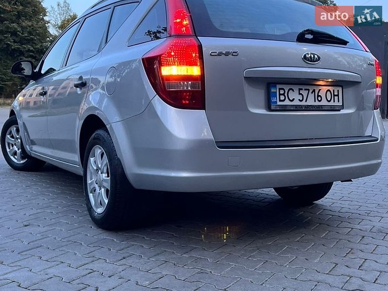 Універсал Kia Ceed 2009 в Дрогобичі