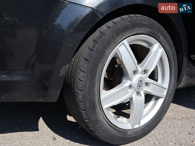 Універсал Kia Ceed 2010 в Богуславі