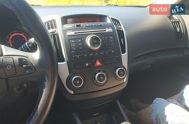Универсал Kia Ceed 2011 в Шостке