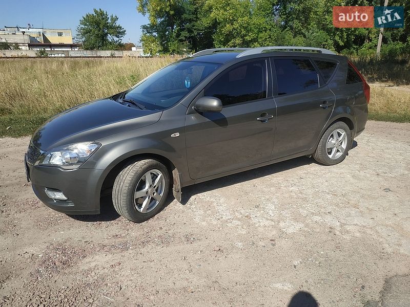 Универсал Kia Ceed 2011 в Шостке