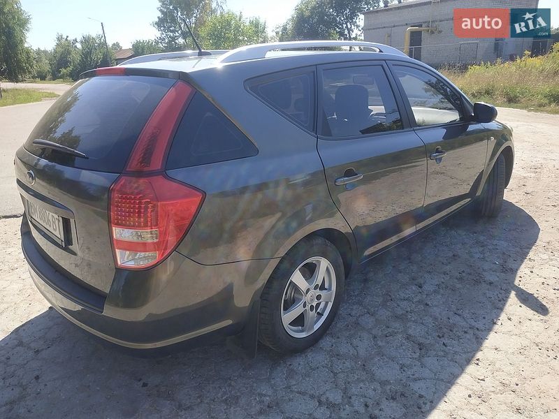 Универсал Kia Ceed 2011 в Шостке