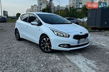 Хетчбек Kia Ceed 2015 в Києві фото 5 Хетчбек Kia Ceed 2015 в Києві