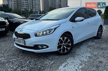 Хетчбек Kia Ceed 2015 в Києві фото 6 Хетчбек Kia Ceed 2015 в Києві
