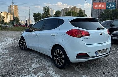 Хетчбек Kia Ceed 2015 в Києві фото 9 Хетчбек Kia Ceed 2015 в Києві
