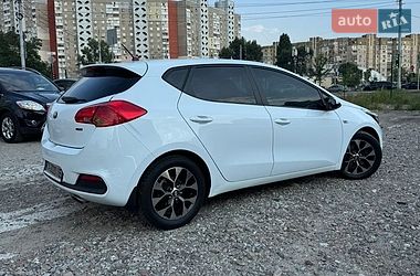 Хетчбек Kia Ceed 2015 в Києві фото 11 Хетчбек Kia Ceed 2015 в Києві