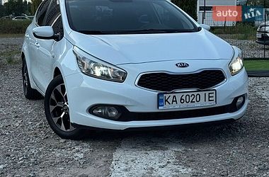 Хетчбек Kia Ceed 2015 в Києві фото 14 Хетчбек Kia Ceed 2015 в Києві