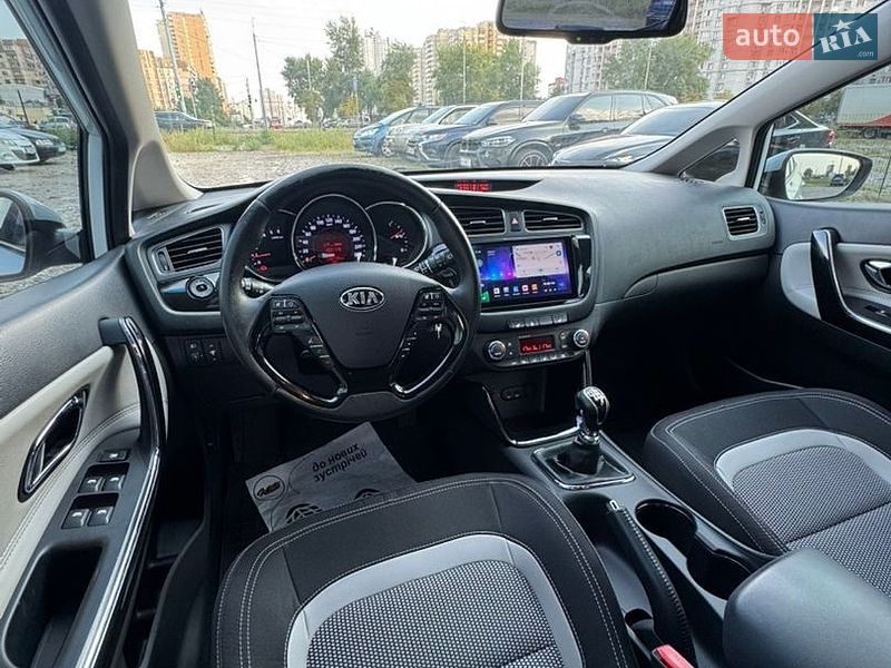 Хетчбек Kia Ceed 2015 в Києві фото 17 Хетчбек Kia Ceed 2015 в Києві