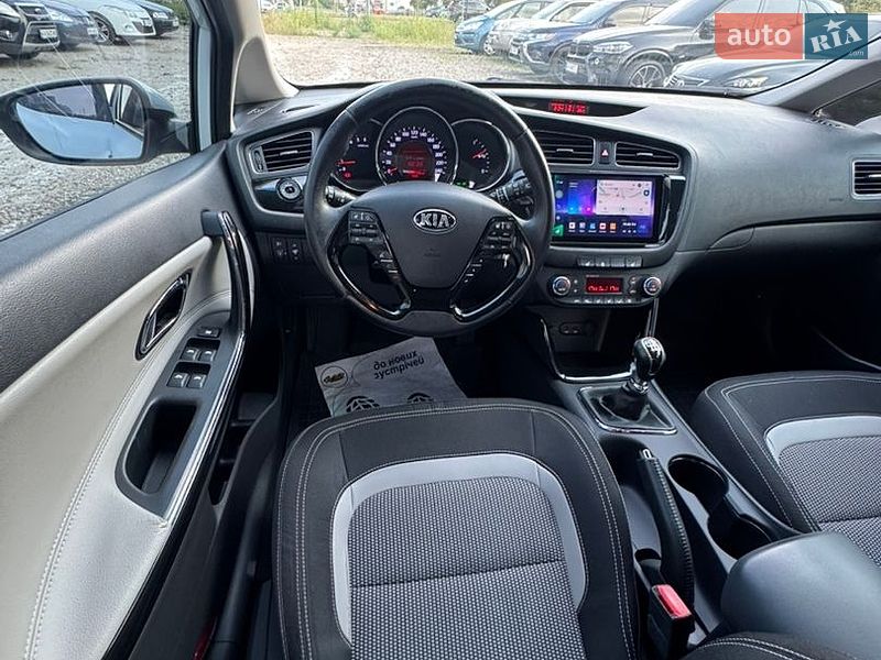 Хетчбек Kia Ceed 2015 в Києві фото 18 Хетчбек Kia Ceed 2015 в Києві