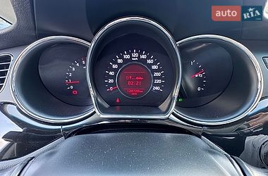 Хетчбек Kia Ceed 2015 в Києві фото 24 Хетчбек Kia Ceed 2015 в Києві