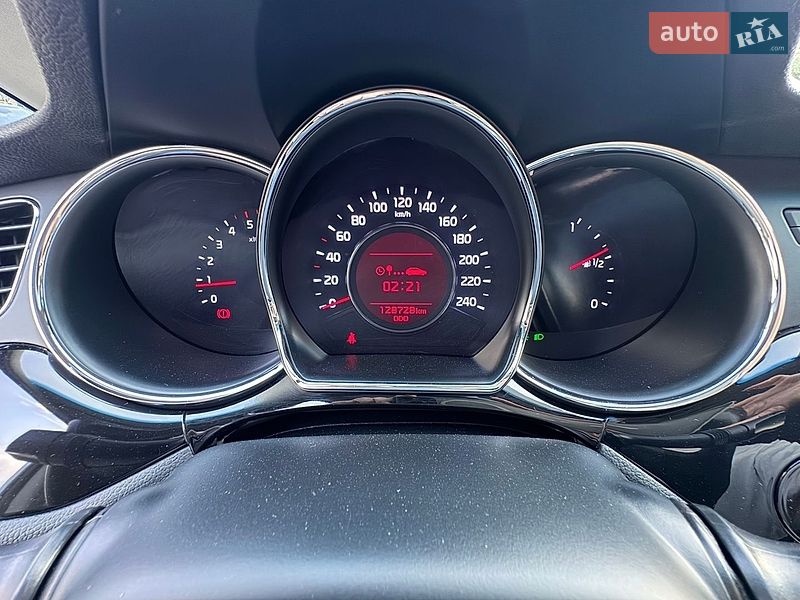 Хетчбек Kia Ceed 2015 в Києві фото 24 Хетчбек Kia Ceed 2015 в Києві