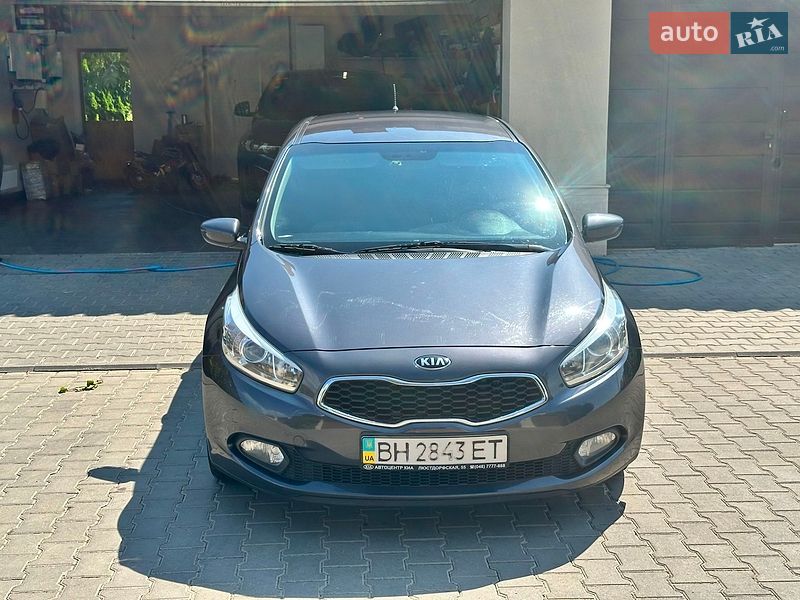 Хетчбек Kia Ceed 2014 в Одесі