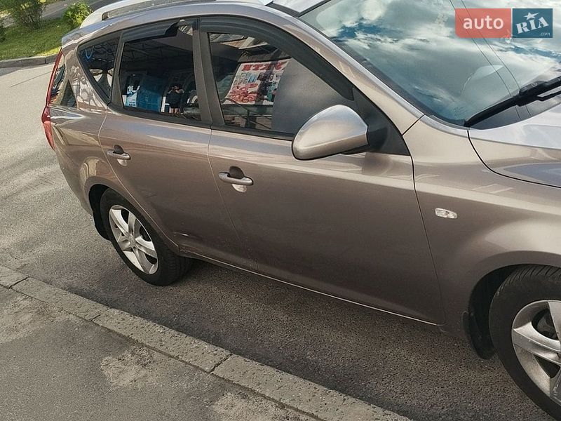 Універсал Kia Ceed 2009 в Києві фото 2 Універсал Kia Ceed 2009 в Києві