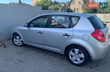 Хэтчбек Kia Ceed 2008 в Киеве