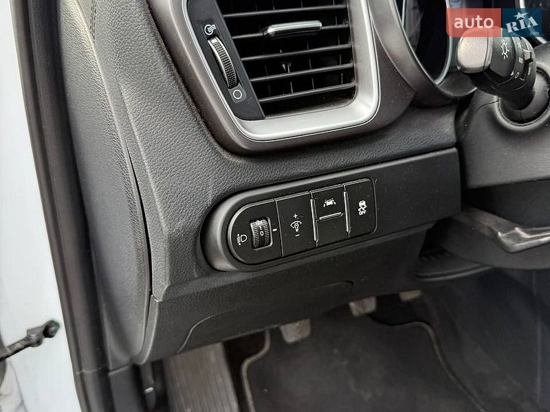 Універсал Kia Ceed 2019 в Ужгороді