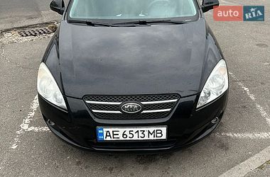 Хэтчбек Kia Ceed 2007 в Каменском