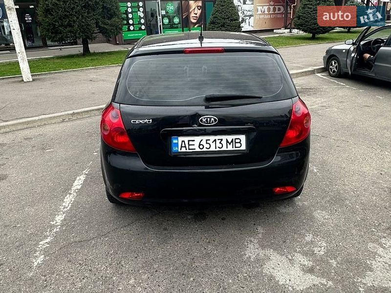 Хэтчбек Kia Ceed 2007 в Каменском