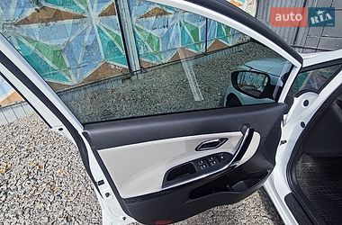 Хэтчбек Kia Ceed 2015 в Киеве