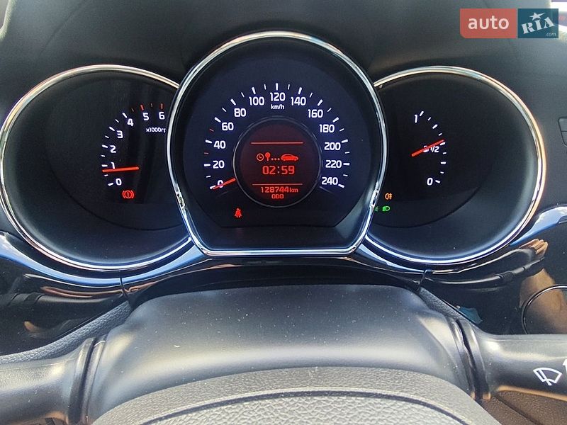 Хэтчбек Kia Ceed 2015 в Киеве