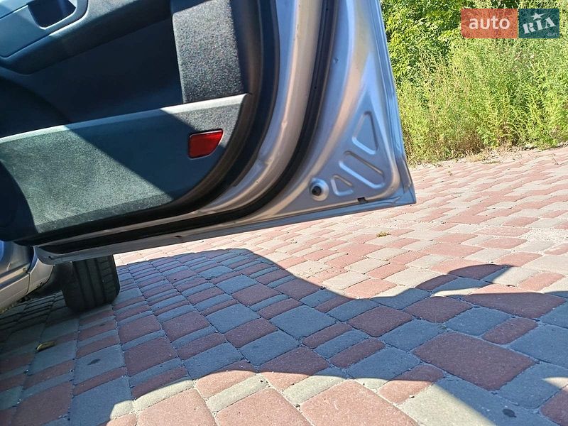 Хэтчбек Kia Ceed 2009 в Решетиловке