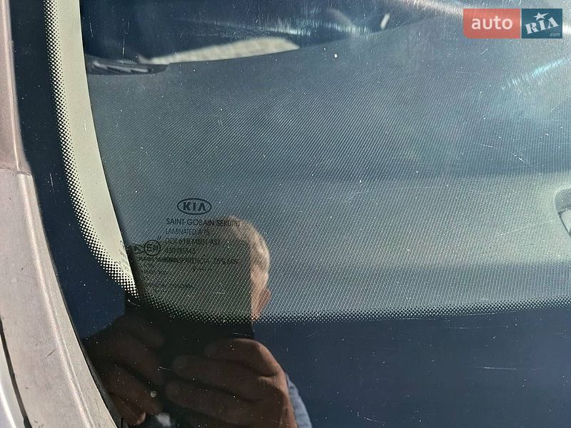 Хэтчбек Kia Ceed 2009 в Решетиловке