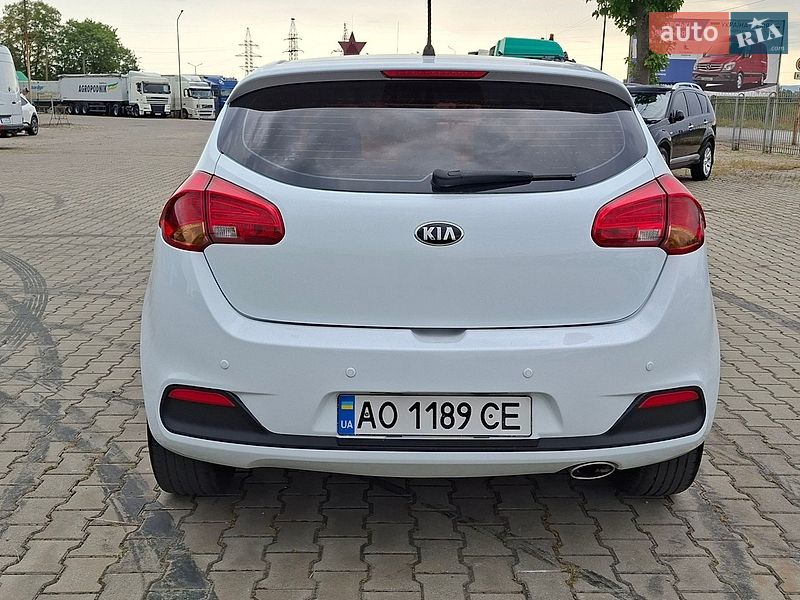 Хэтчбек Kia Ceed 2015 в Хусте