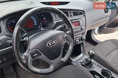 Хэтчбек Kia Ceed 2015 в Хусте