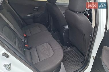Хэтчбек Kia Ceed 2015 в Хусте