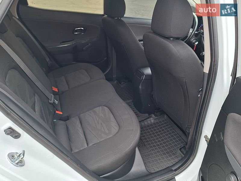 Хэтчбек Kia Ceed 2015 в Хусте