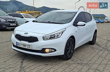 Хэтчбек Kia Ceed 2015 в Хусте