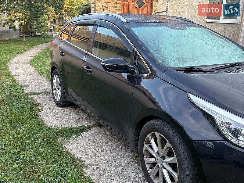 Универсал Kia Ceed 2013 в Ужгороде