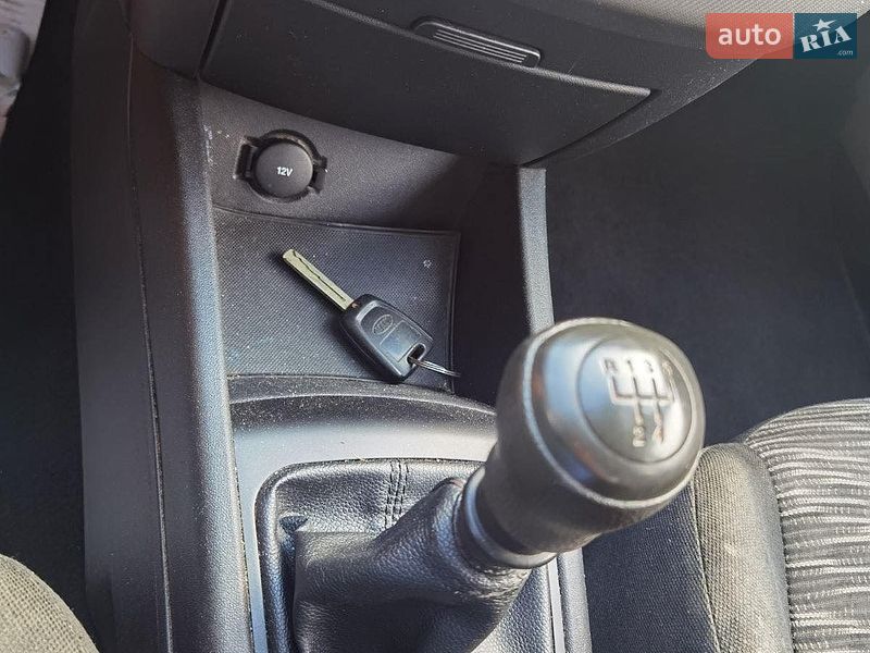 Хэтчбек Kia Ceed 2007 в Сарнах