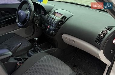 Хэтчбек Kia Ceed 2008 в Кропивницком