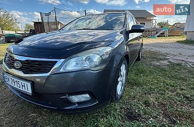 Универсал Kia Ceed 2011 в Ровно