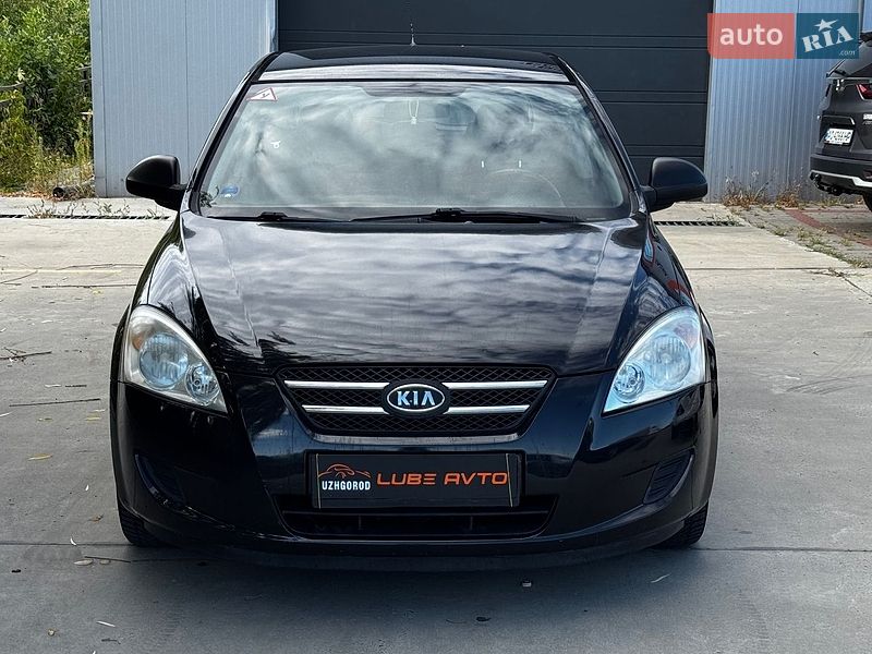 Хэтчбек Kia Ceed 2008 в Ужгороде