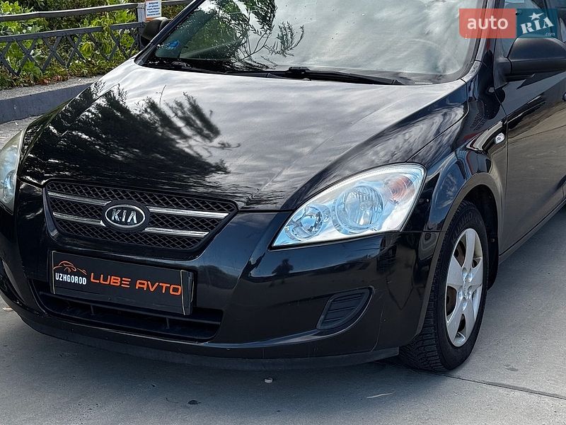 Хэтчбек Kia Ceed 2008 в Ужгороде