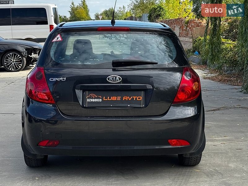 Хэтчбек Kia Ceed 2008 в Ужгороде