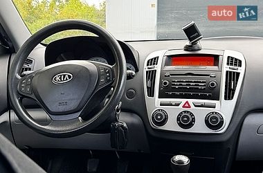 Хэтчбек Kia Ceed 2008 в Ужгороде